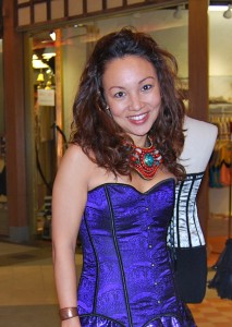 Vanessa-Boots-purple-corset-Tibetan-breastplate-happycorset.com-Terminal-21-Bangkok