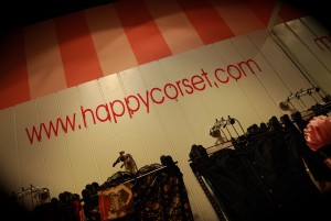 www.happycorset.com-Terminal-21-Bangkok-Vanessa-Boots-Kim-Philley-
