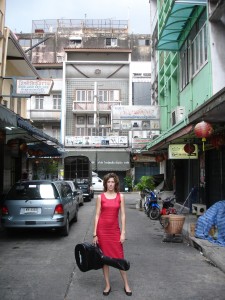 Kim-Philley-street-guitar-Chinatown-Bangkok