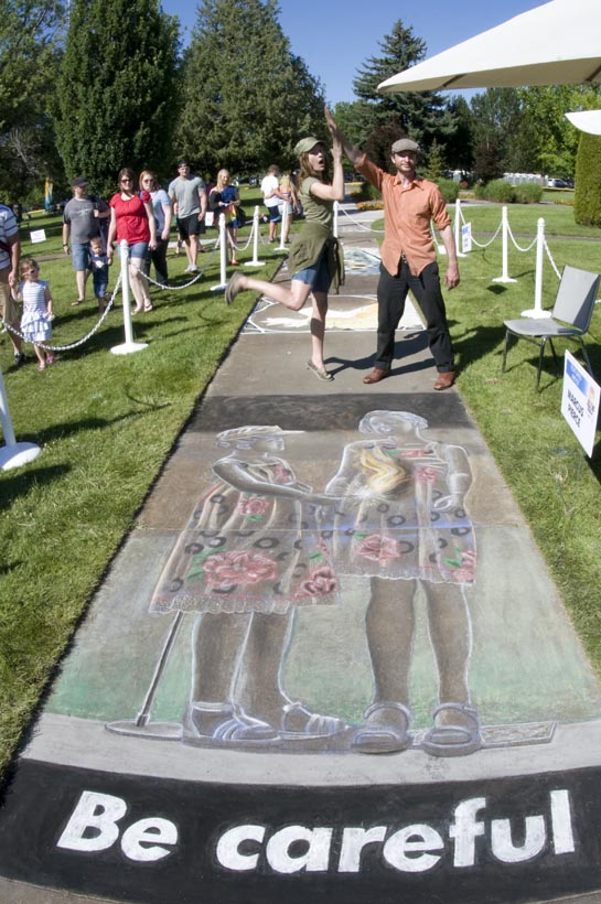 Marcus_Pierce_Idaho_Statesman_chalk_drawing_7.4.2012